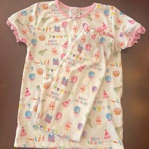 EUC Birthday pajamas, size 7, worn once.